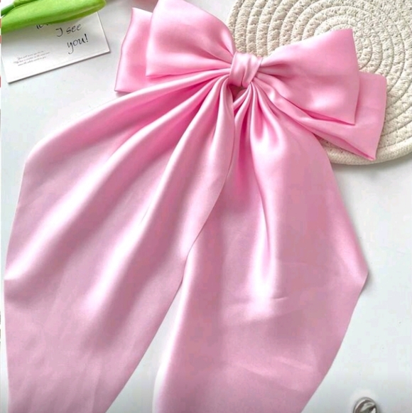 Chic Pastel Pink Large Satin Hair Bow Clip Accessory - Picture 2 of 6